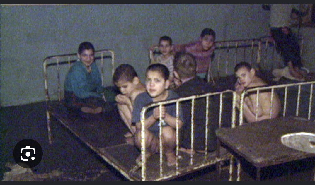 Historical Documentation of Romanian Orphanages in the Early 1990s - Interesting on Aviaclip