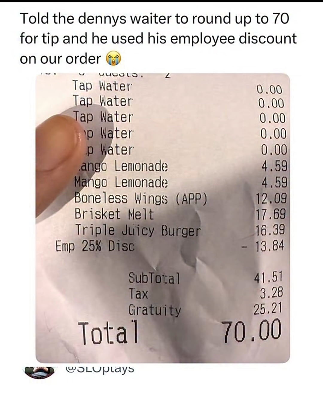 Waiter Uses Employee Discount After Customer Asks to Round Up Tip