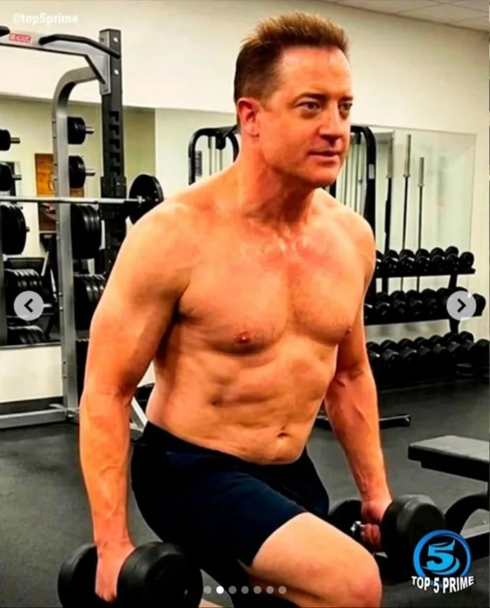 Viral Image Shows Brendan Fraser Working Out in the Gym