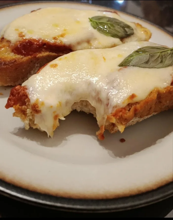 A Simple Italian-Style 'Struggle Meal' Made With Leftover Bread