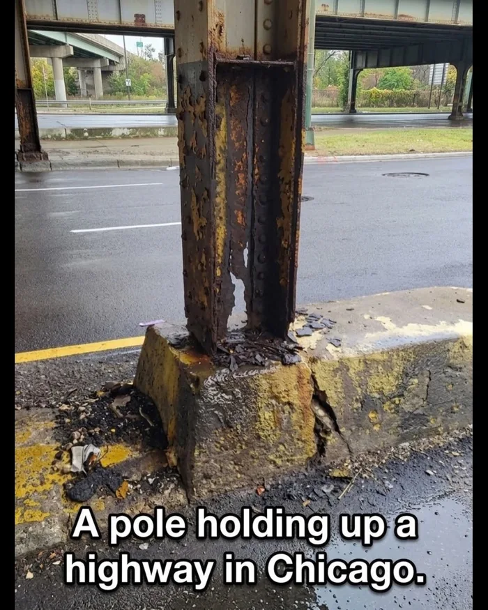 Severely Corroded Highway Support Column Spotted in Chicago - Interesting on Aviaclip