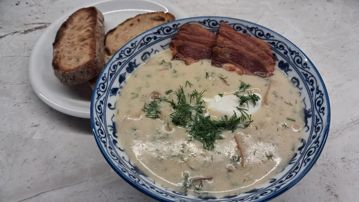 I visited Brno and after the good beers my favorite was this soup called kulajda. Shroom, cream, potato. Warm, sweet, sour. Featured egg and Chris P. Bacon. I am from Hungary and m - Interesting on Aviaclip