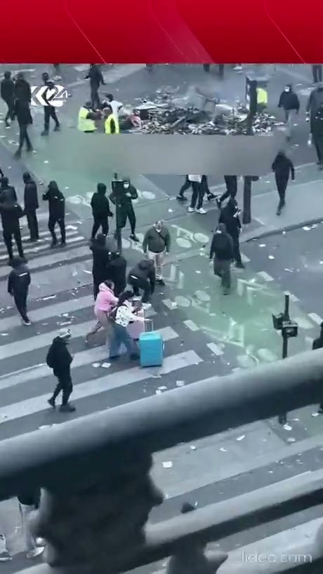 Holliday in Paris... - Video