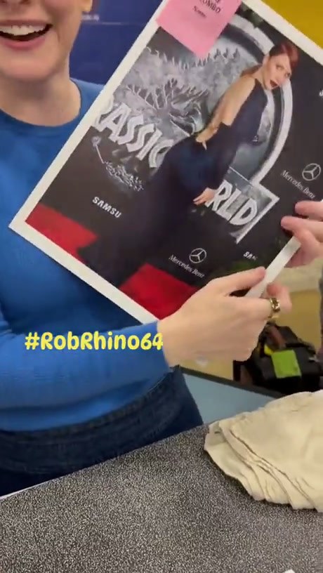 Bryce Dallas Howard Reacts to Jurassic World Fan Art