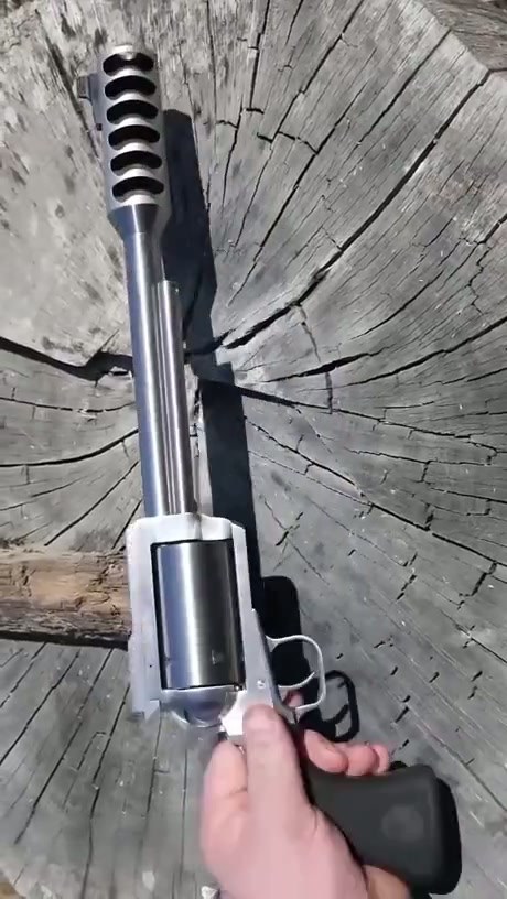 Magnum Research BFR (Biggest Finest Revolver) single-action revolver customized by TII Armory to fire the .500 Bushwhacker cartridge. - Video
