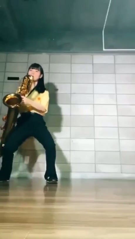 Saxophone Trio Shows Off Their Moves